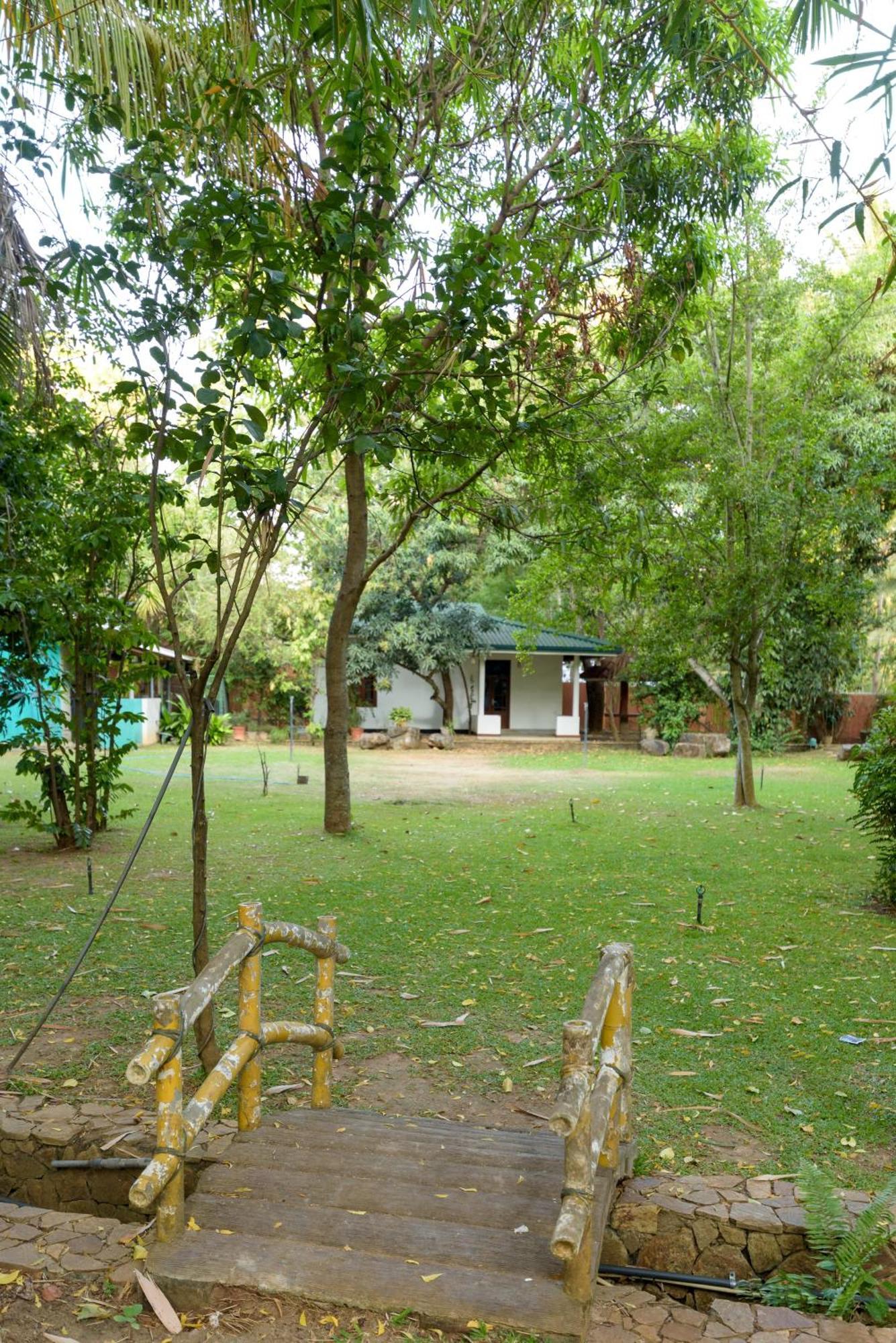 Hotel Sobana Udawalawe Exterior foto